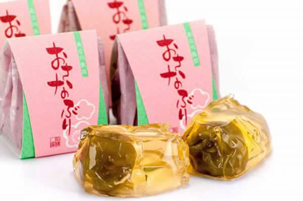 おさなぶり蜜漬の梅を寒天ゼリーで包んだお菓子です。価格　172円(税込)消費期限　　10日